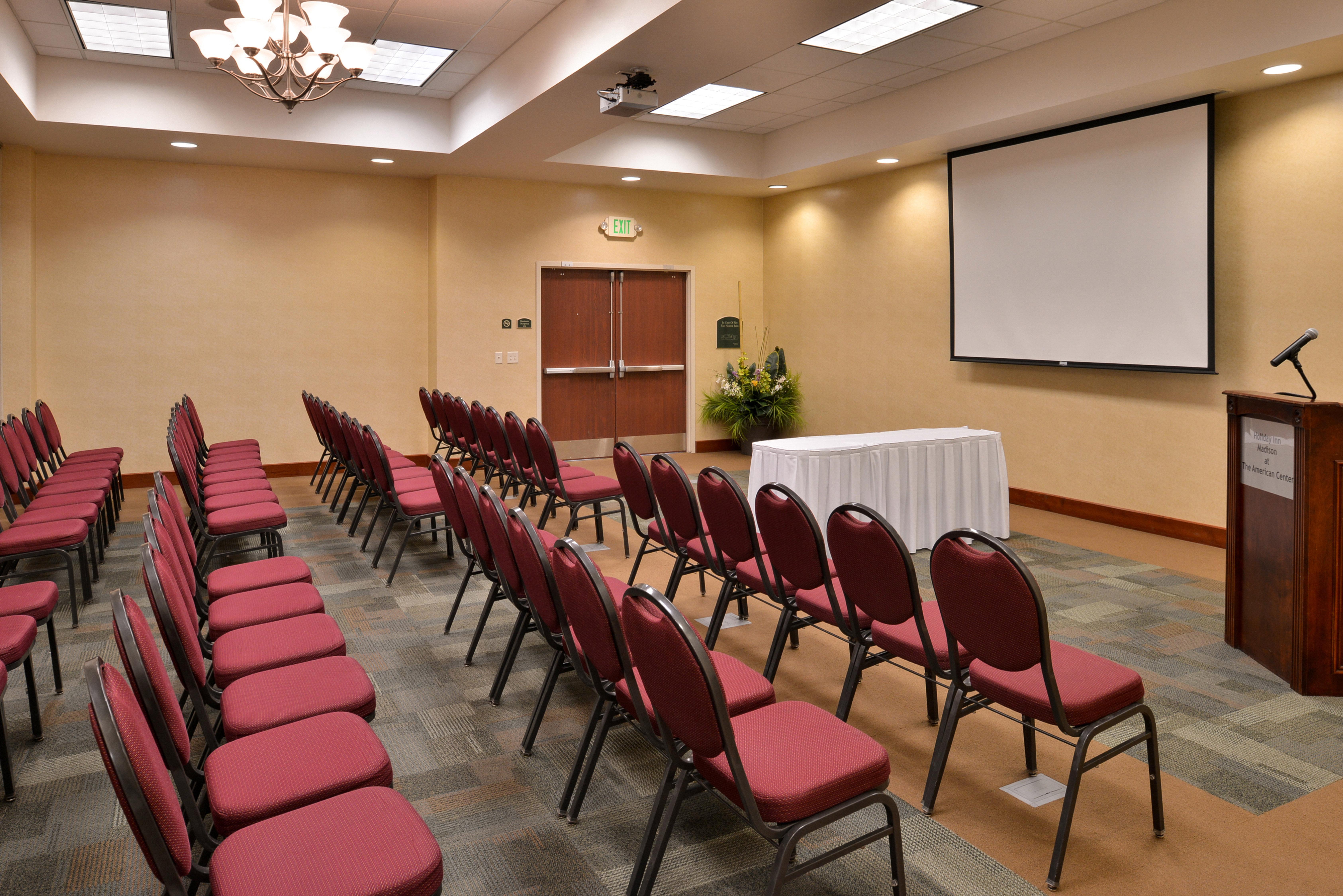 Hotel At The American Center By Ihg