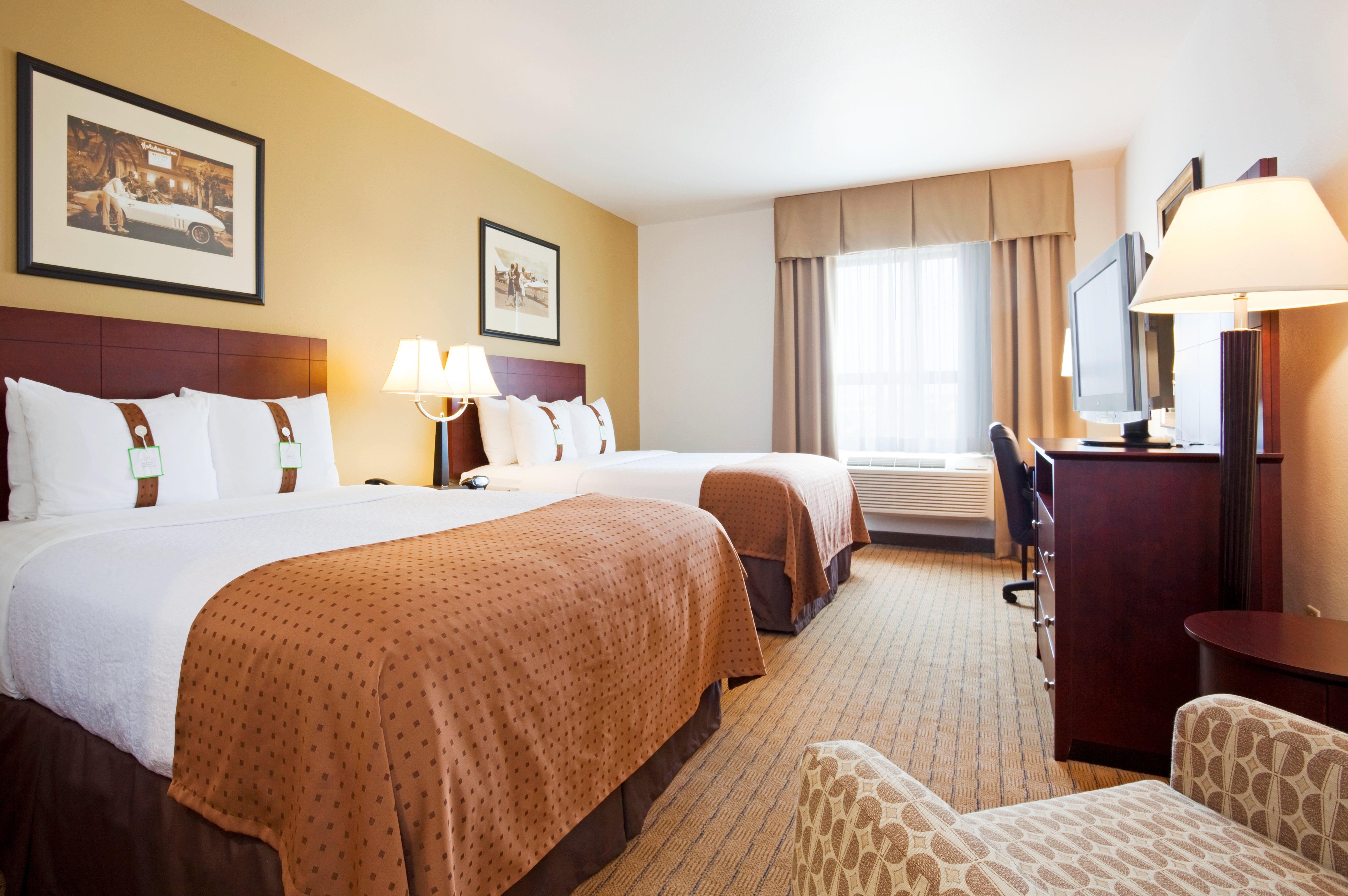 Hotel At The American Center By Ihg 3*