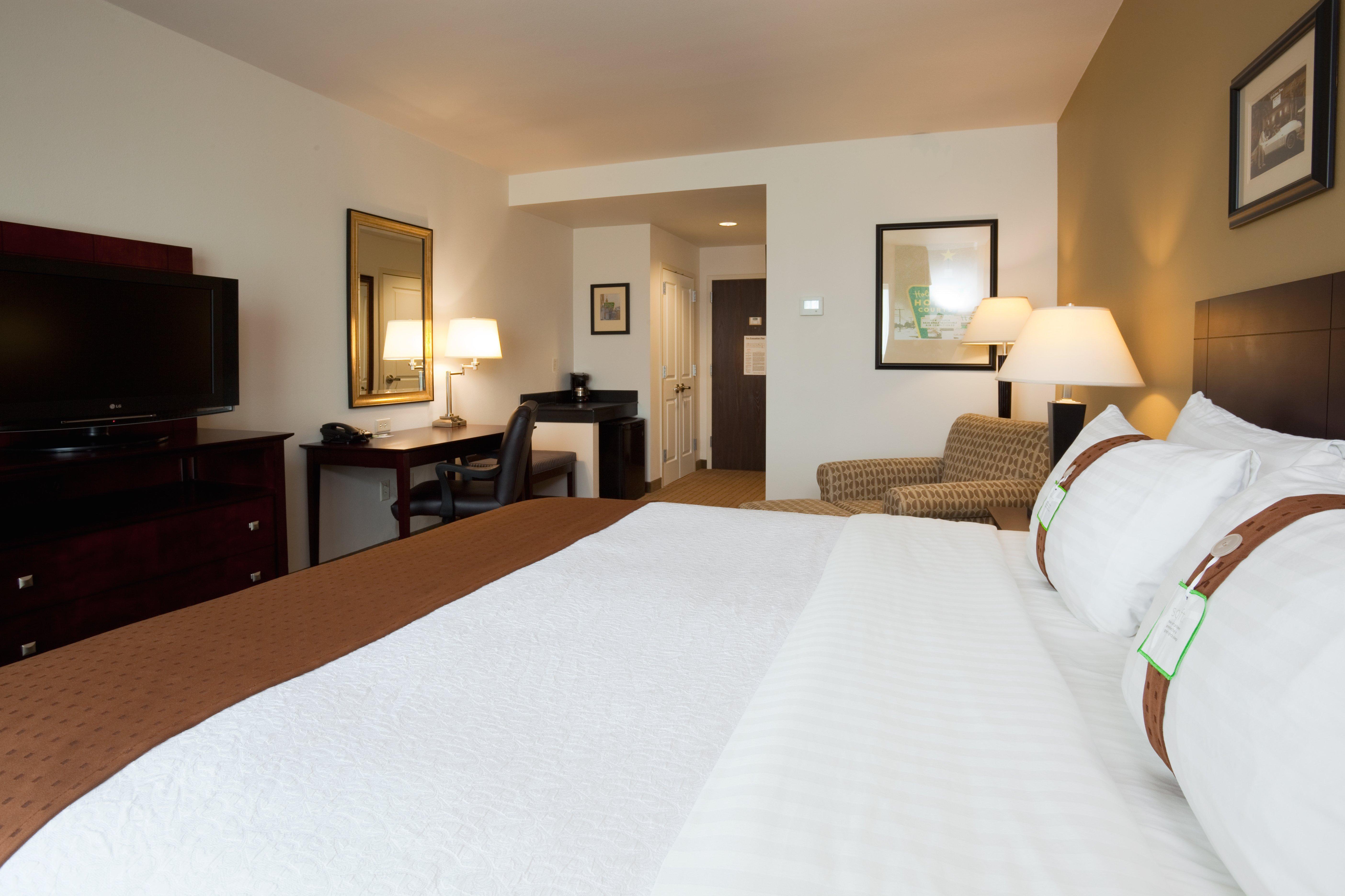 Hotel At The American Center By Ihg